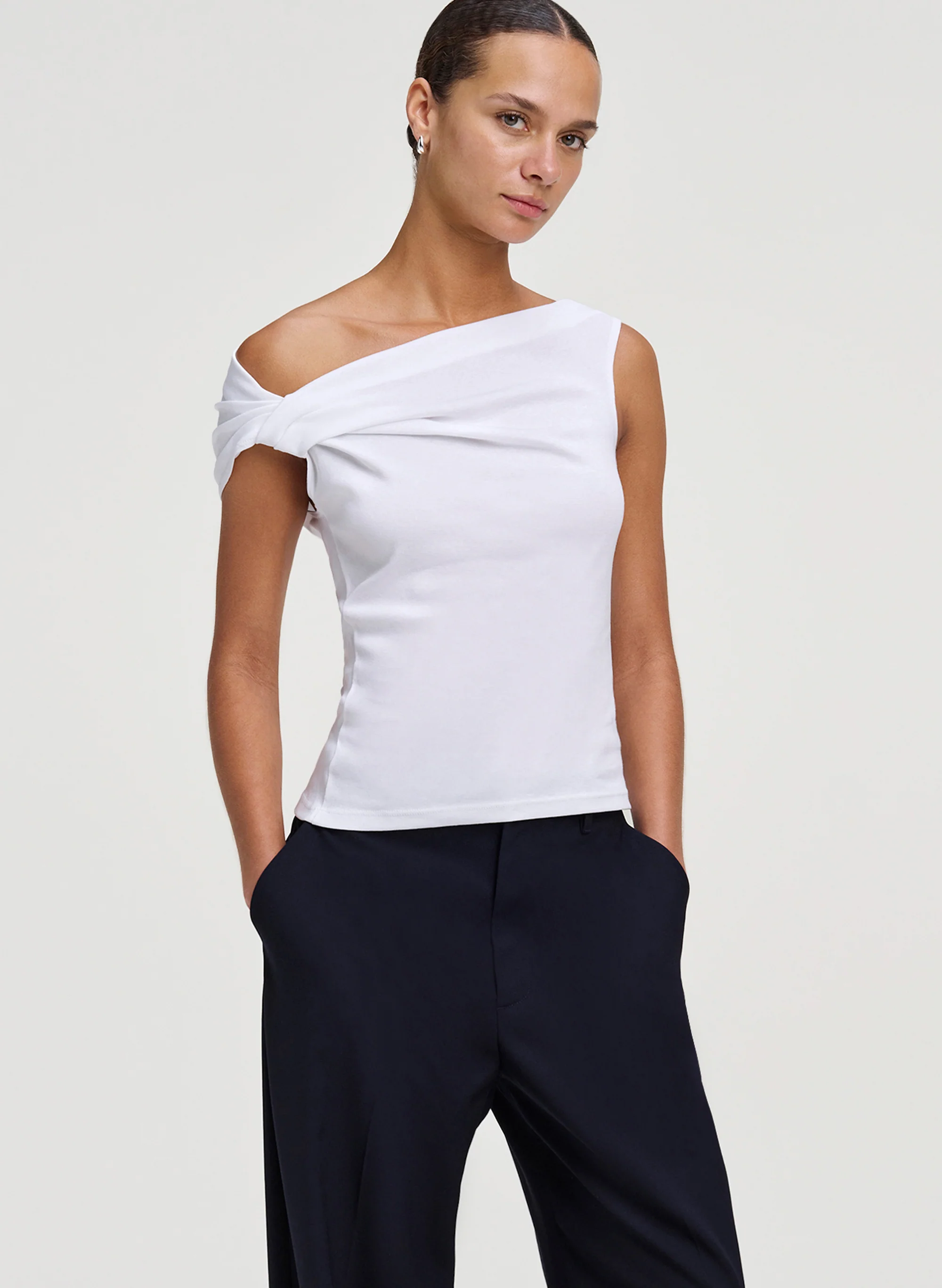 Cece Off-Shoulder Tee